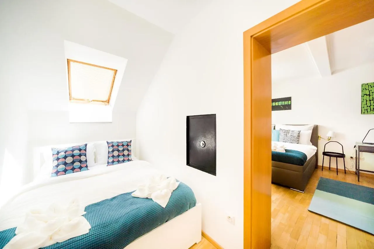 Home Alone 5Br+3Bath Penthouse In Center Of Prague Apartment