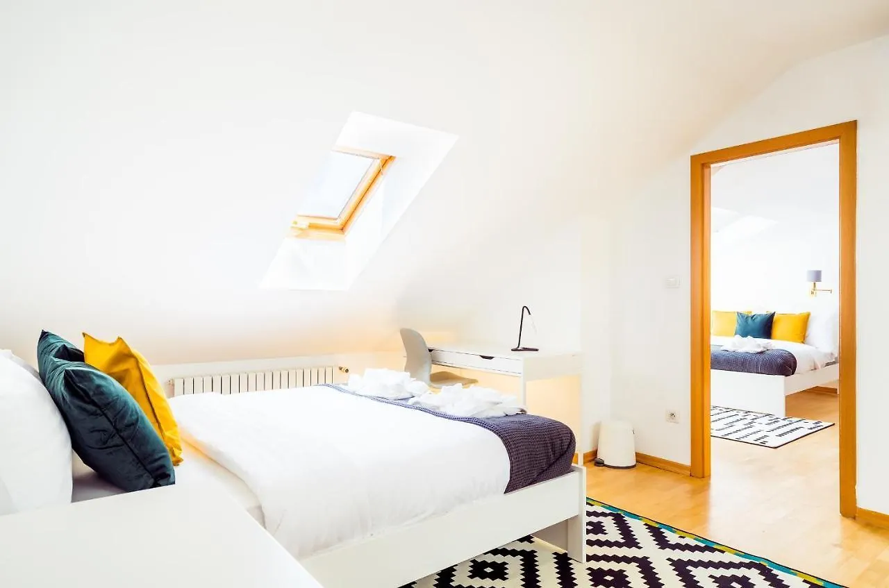Home Alone 5Br+3Bath Penthouse In Center Of Prague Czech Republic